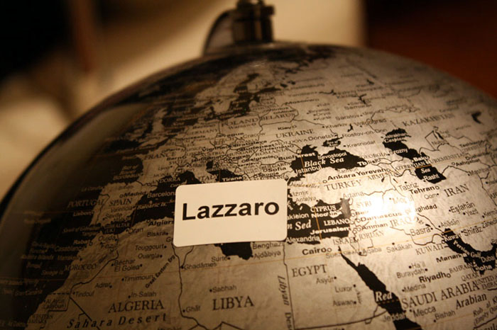 Lazzaro nel mappamondo